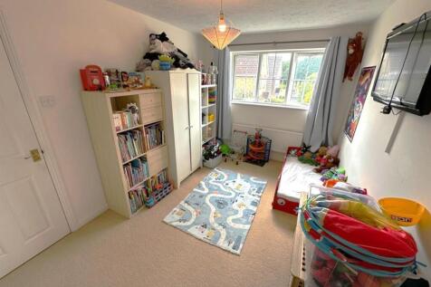 Bedroom 5.jpg