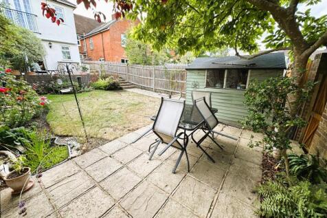 Rear Garden 1.jpg