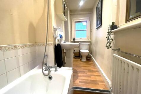 bathroom.jpeg