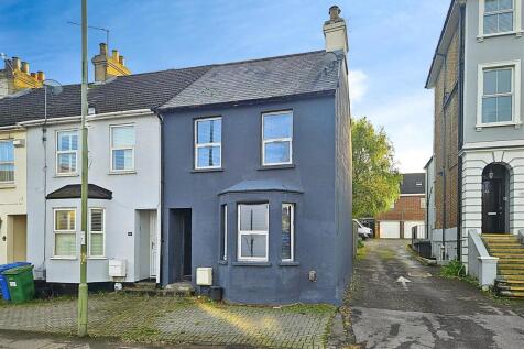 Front of House (2).jpg