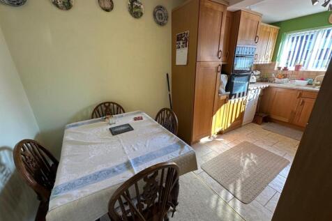 Kitchen-breakfast room.jpg
