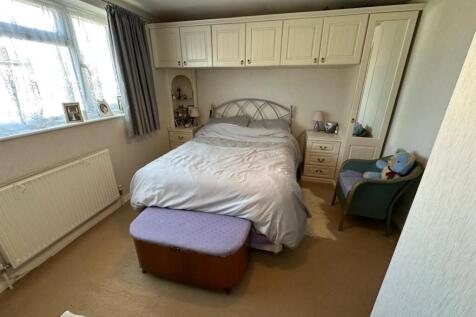 Master bedroom.jpg