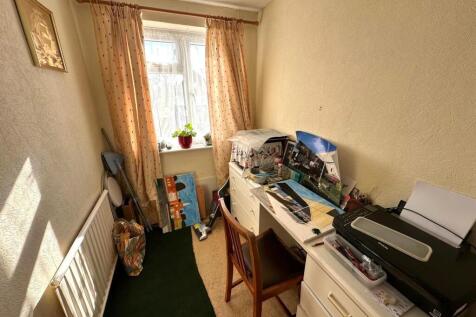 Bedroom 3.jpg