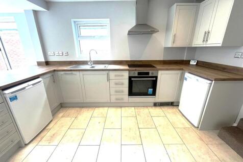 Kitchen new.jpeg
