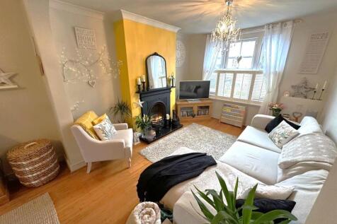 Living Room.jpg
