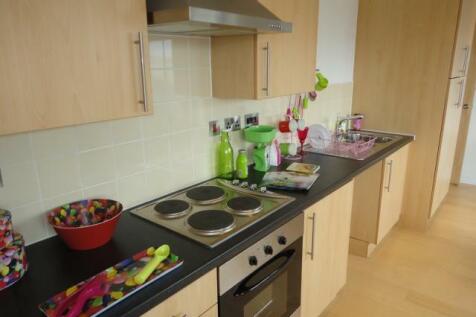 FITTED KITCHEN