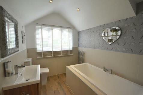 SPA INSPIRED BATHROOM SUITE