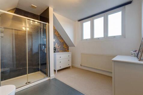 SHOWER/DRESSING ROOM