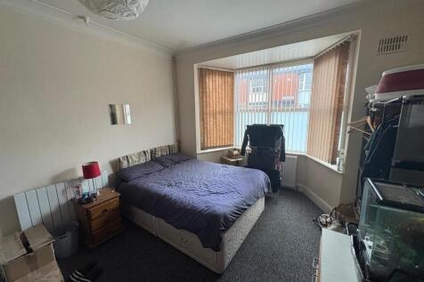 LOUNGE / BEDROOM FOUR