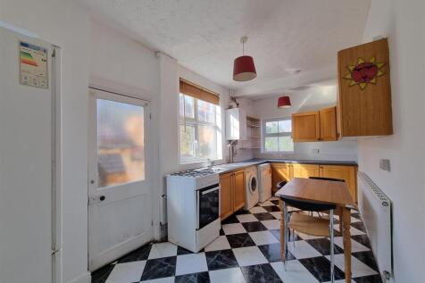 KITCHEN BREAKFAST ROOM