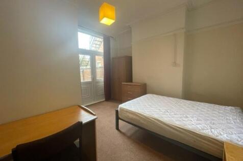 GROUND FLOOR BEDROOM TWO