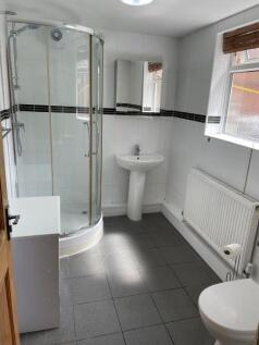 DOWNSTARIS SHOWER ROOM