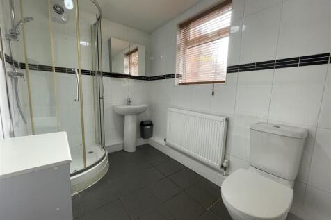 DOWNSTAIRS SHOWER ROOM