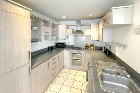 OPEN PLAN KITCHEN