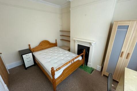 GROUND FLOOR STUDY BEDROOM