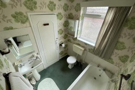 DOWNSTAIRS BATHROOM