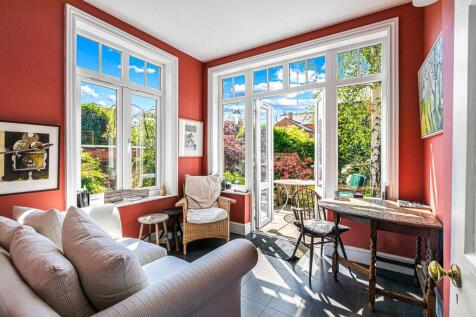 GARDEN ROOM