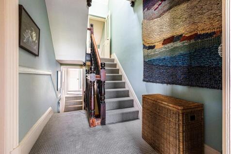 FIRST FLOOR LANDING