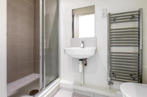 ENSUITE SHOWER ROOM
