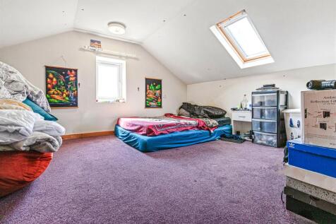 LOFT ROOM  NO PLANNING