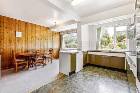 DINING / KITCHEN