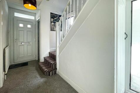 INNER HALL/DOWNSTAIRS W/C