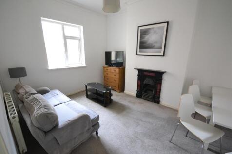 COMMUNAL LOUNGE
