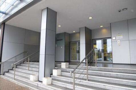 COMMUNAL ENTRANCE