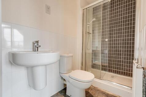 ENSUITE SHOWER ROOM