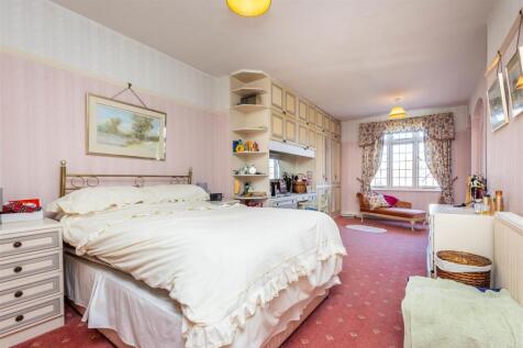 Northcote House, 45, Bingham Road Radcliffe-On-Tre