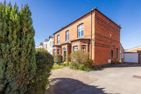 Northcote House, 45, Bingham Road Radcliffe-On-Tre