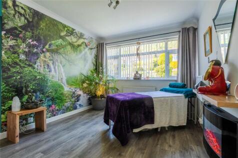 Bedroom/Therapy Room
