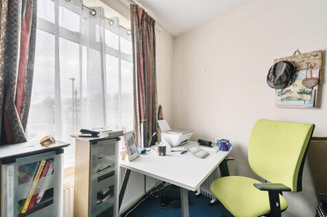 Study Bedroom 4