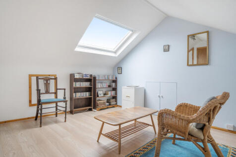 Bedroom/Study