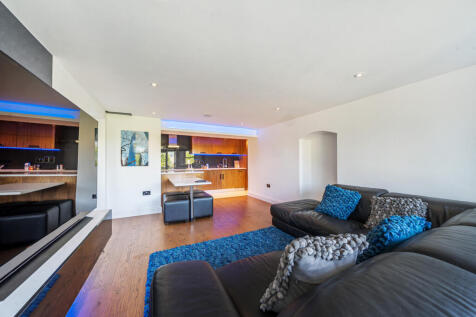 Kitchen/Reception