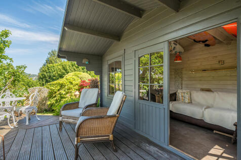 Summer House Feature