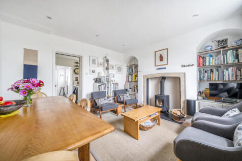 Sitting/Dining Room