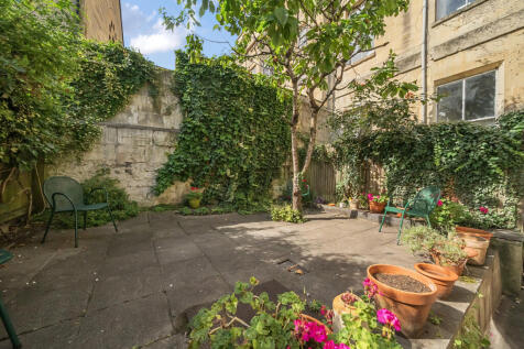 Courtyard Garden