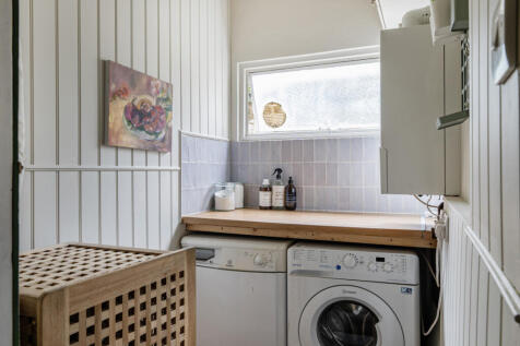 1361505-3-68e01fa...