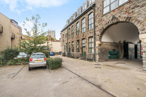 1364183-4-68e62b2...