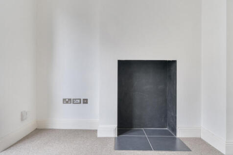 1362921-3-68f2782...