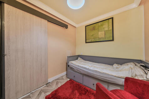 1304047-12-683ef5...