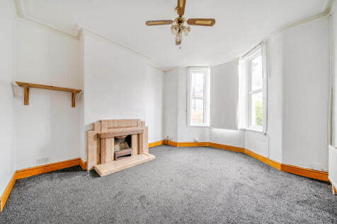 1371152-11-68f24d...