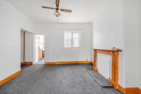 1371152-8-68f24cf...