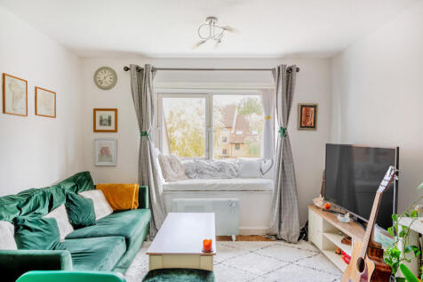 1370677-7-68f6382...