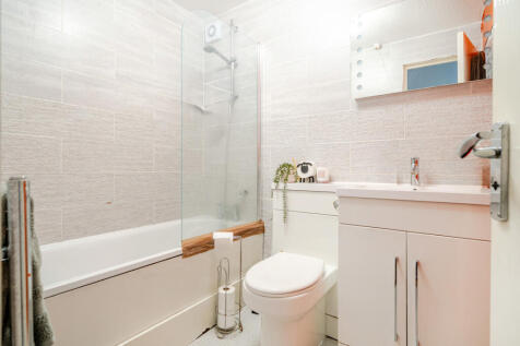 1370677-8-68f6383...