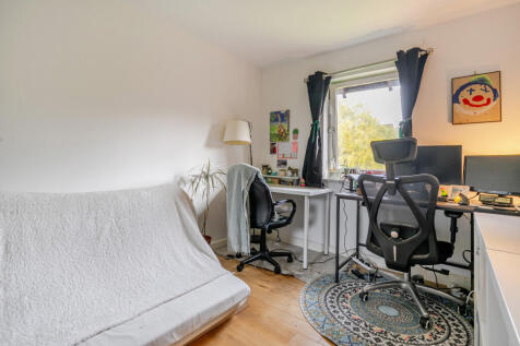 1370677-2-68f637b...