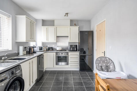 1372083-10-68fa50...