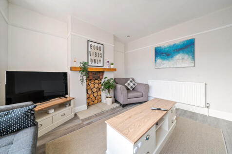 1372724-10-68fb6a...