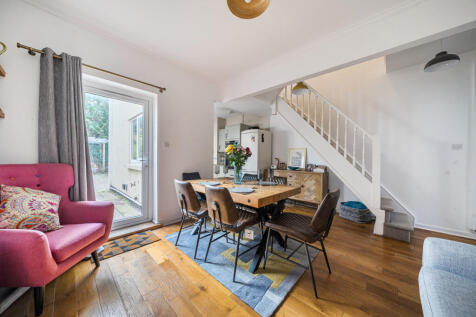 1372844-7-68ff6e4...